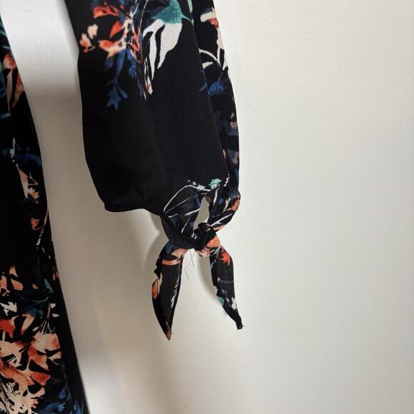 EVRI Plus Size Floral Printed Black Midi Shift Dress Knot Sleeve 0X 14W 16W - Picture 6 of 8